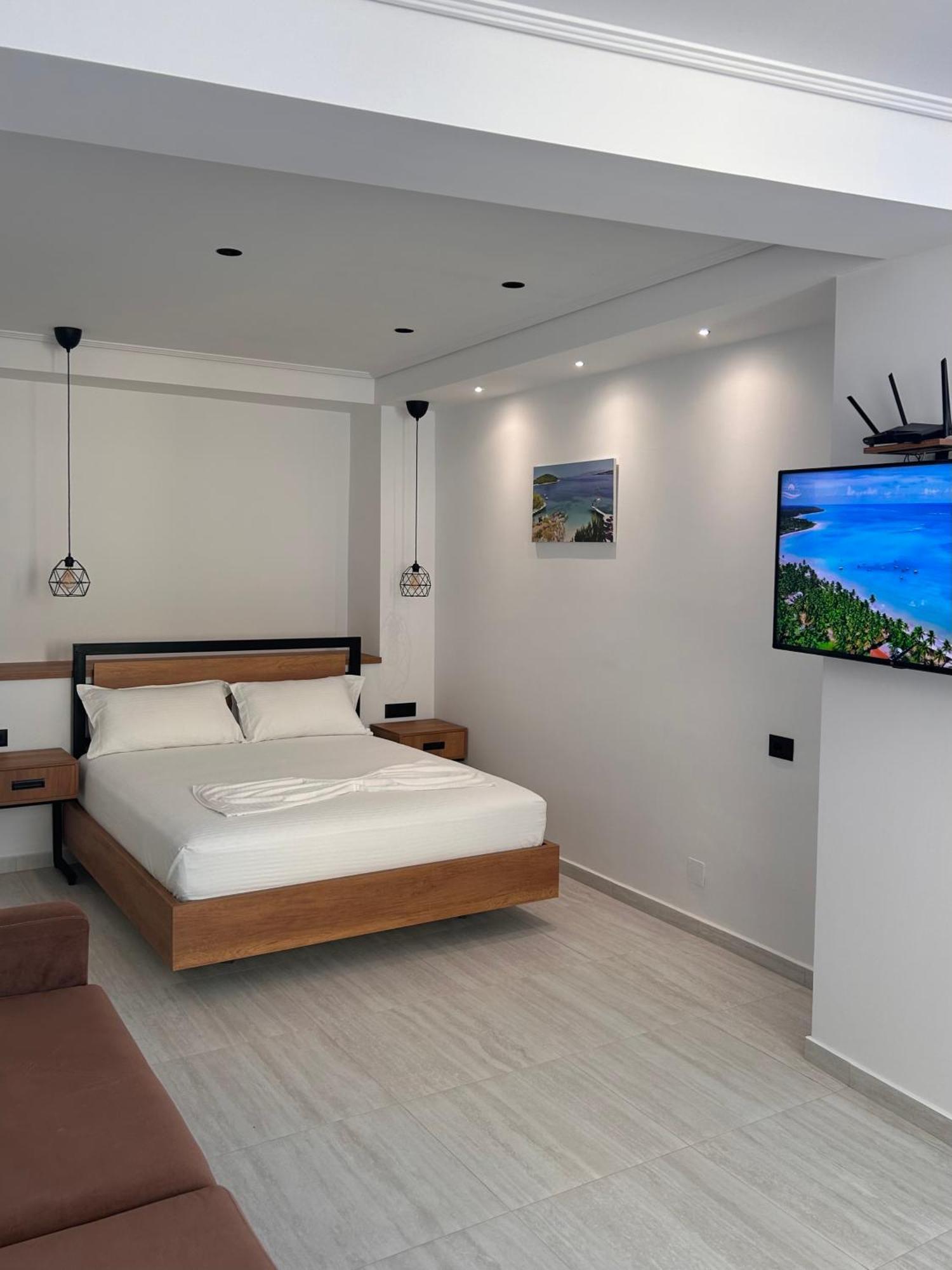 Crown Apartment Саранда Экстерьер фото