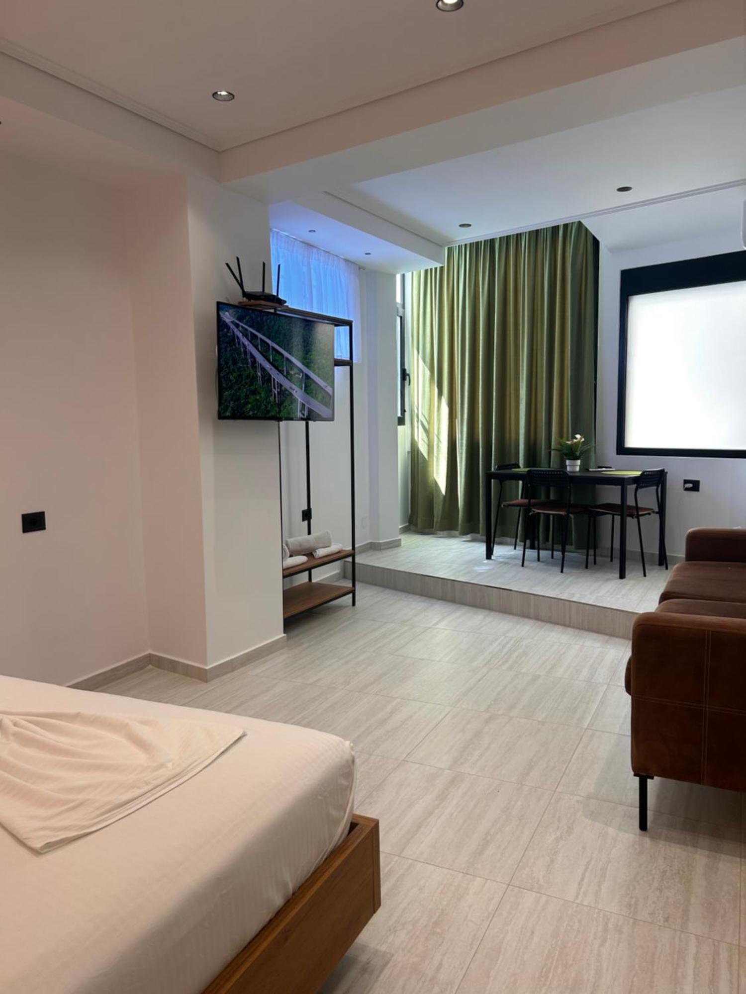 Crown Apartment Саранда Экстерьер фото